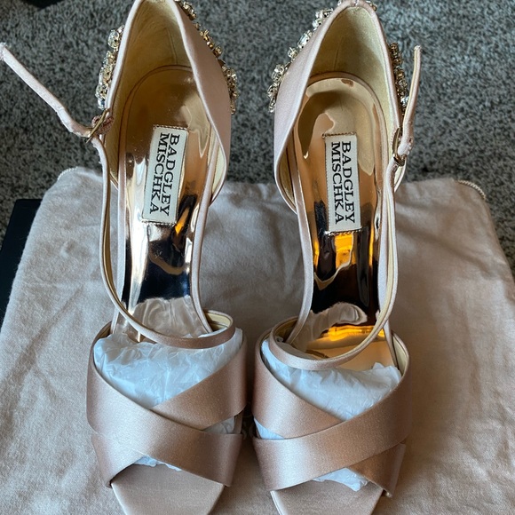 Badgley Mischka Heels 6.5 - Picture 2 of 9